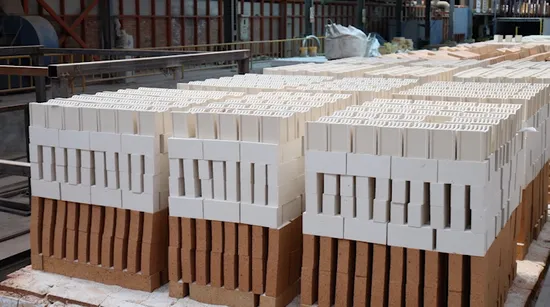 Heat Resistant Al2O3 Fireproof Thermal Insulation High Alumina Fired Manufacturing Light Weight Fireclay Insulation Refractory Lining Mullite Insulating Brick